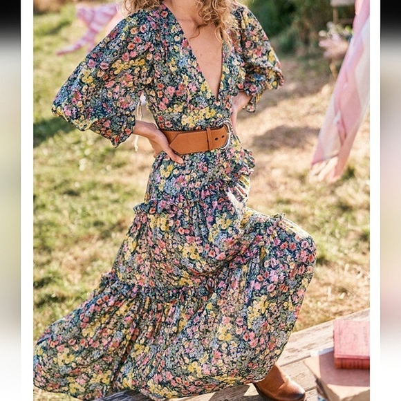 LoveShackFancy Dresses & Skirts - STUNNING LoveShackFancy Lorencia floral maxi dress size 8